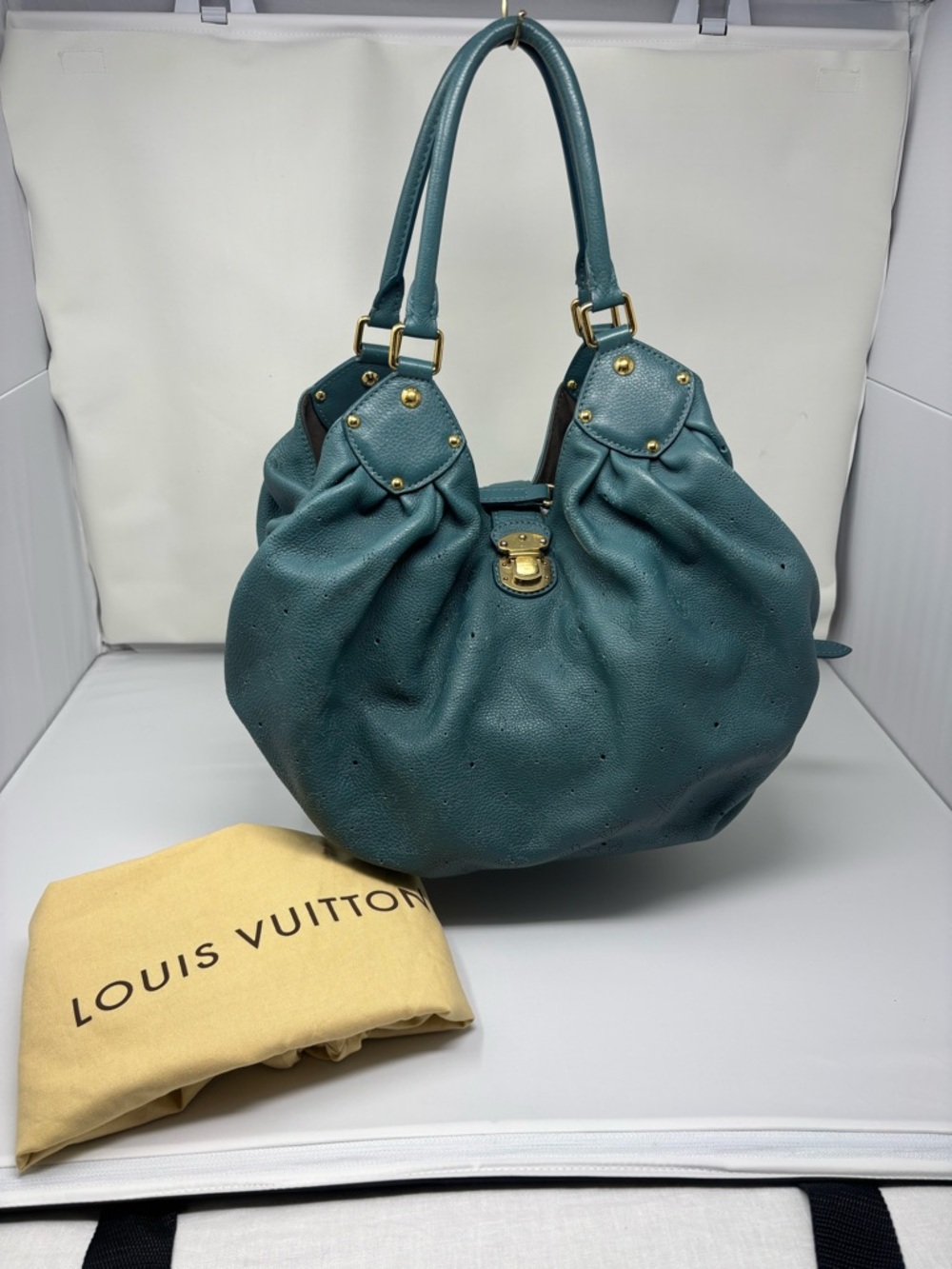 Louis Vuitton Mahina XL Lagoon Blue Leather Hobo Shoulder Bag Gold Hardware